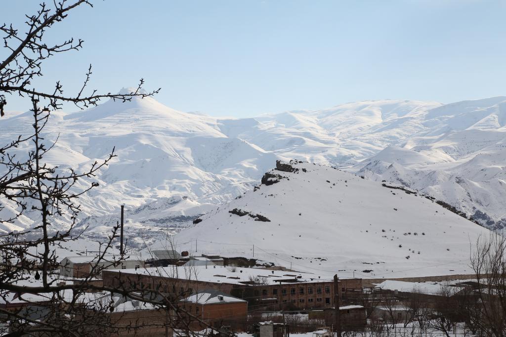 Green Stone Boutique Hotel Yeghegnadzor Esterno foto