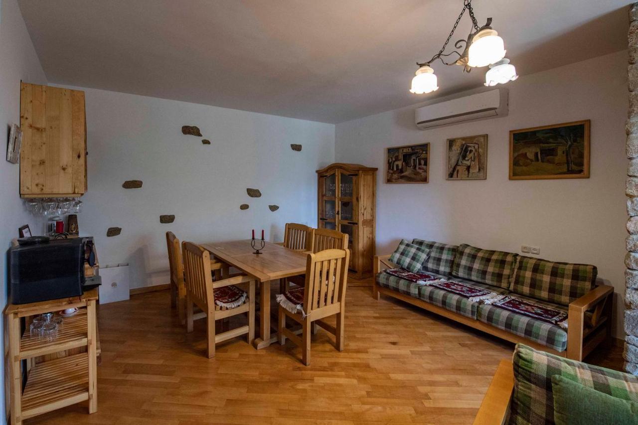 Green Stone Boutique Hotel Yeghegnadzor Esterno foto